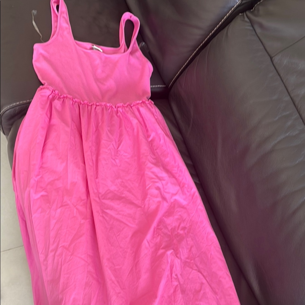 Very nice only wore one time almost knew 🦋🦋Day Pink Sleeveless Dress